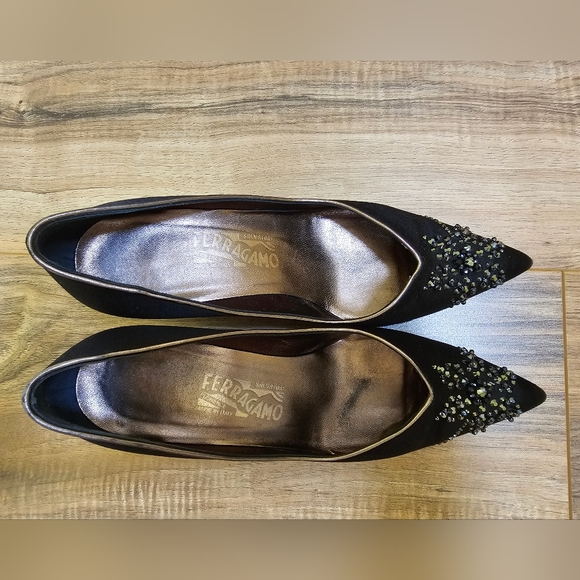 Salvatore Ferragamo satin heels with crystals - Picture 3 of 15